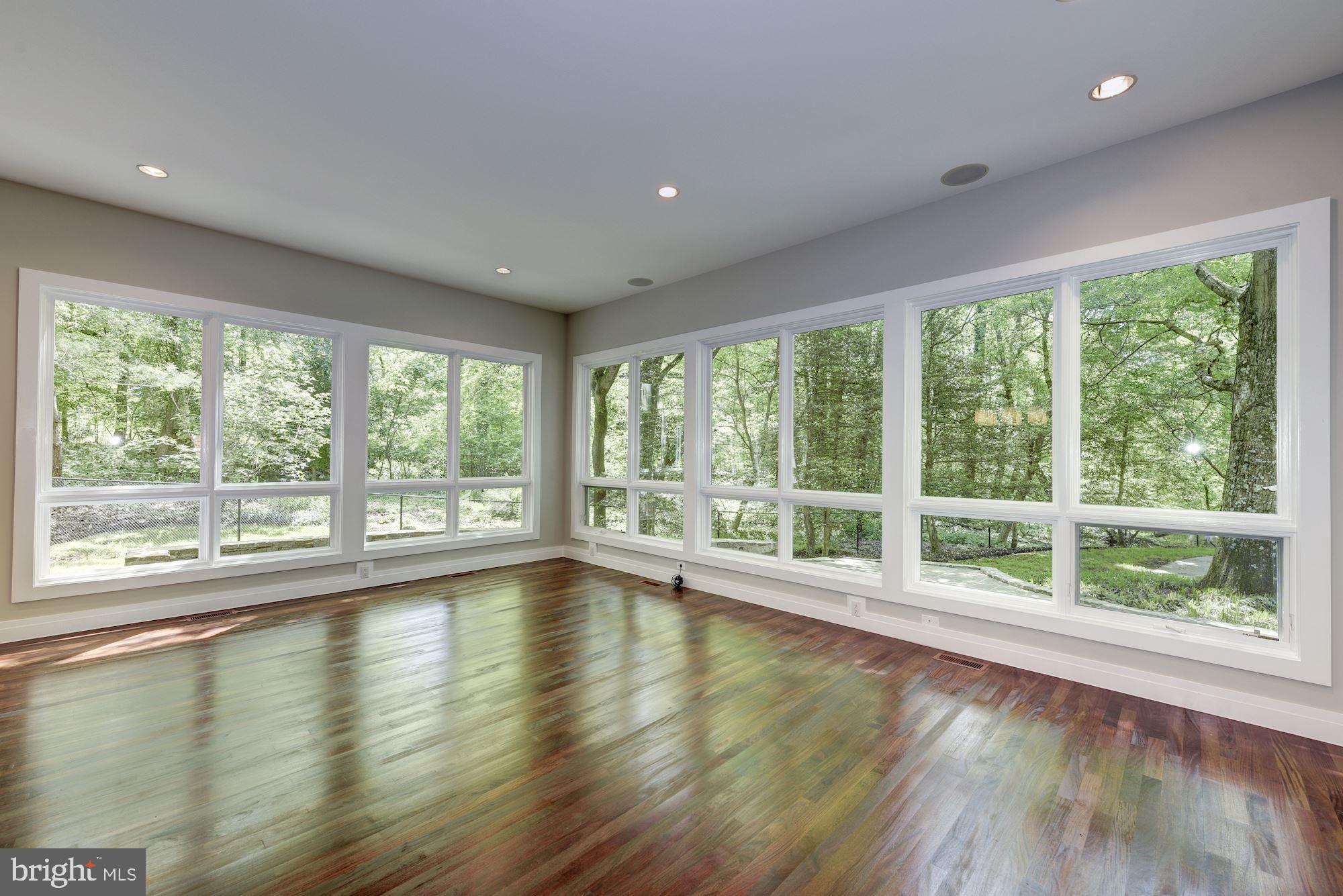 ROCKVILLE - Residential