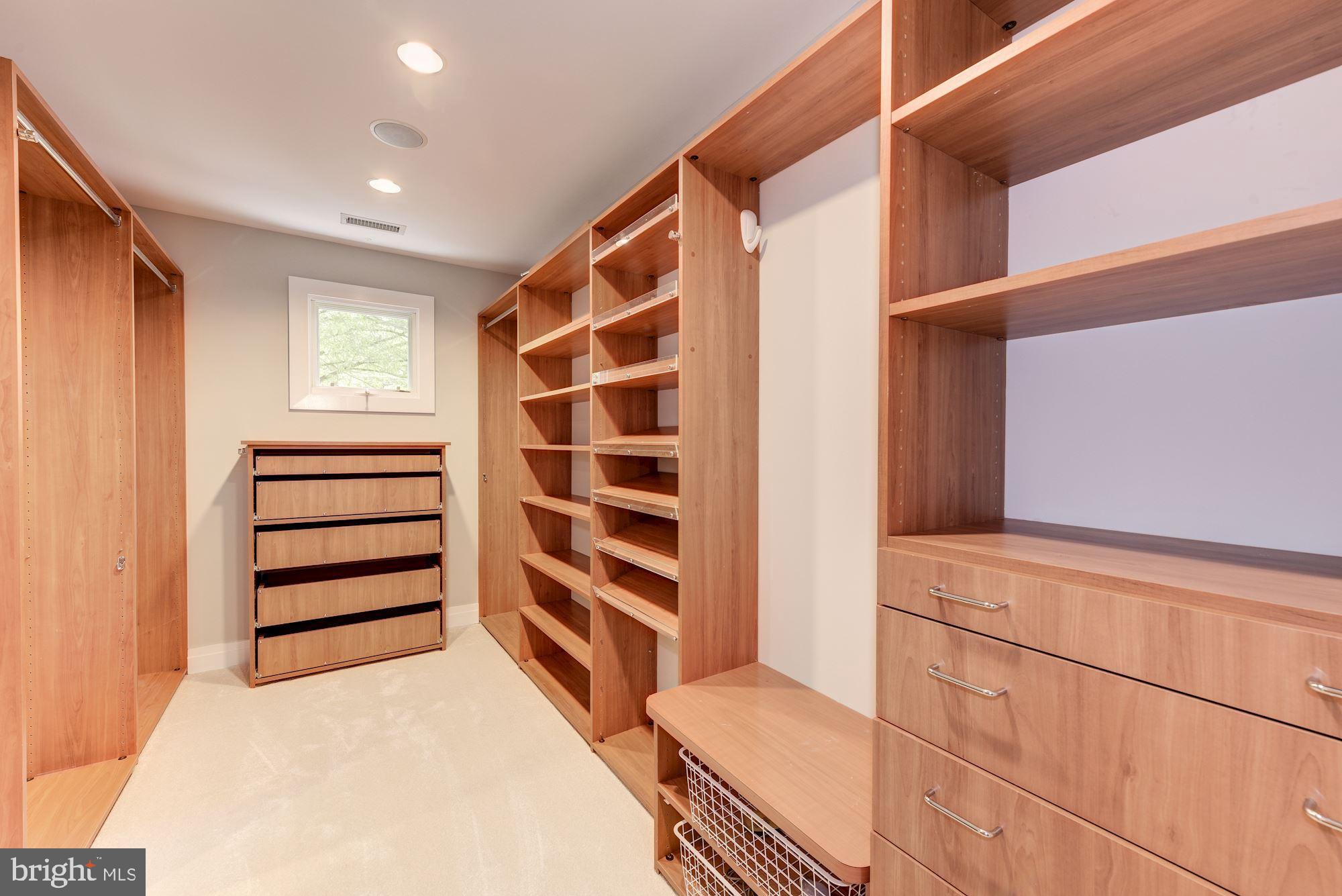 ROCKVILLE - Residential