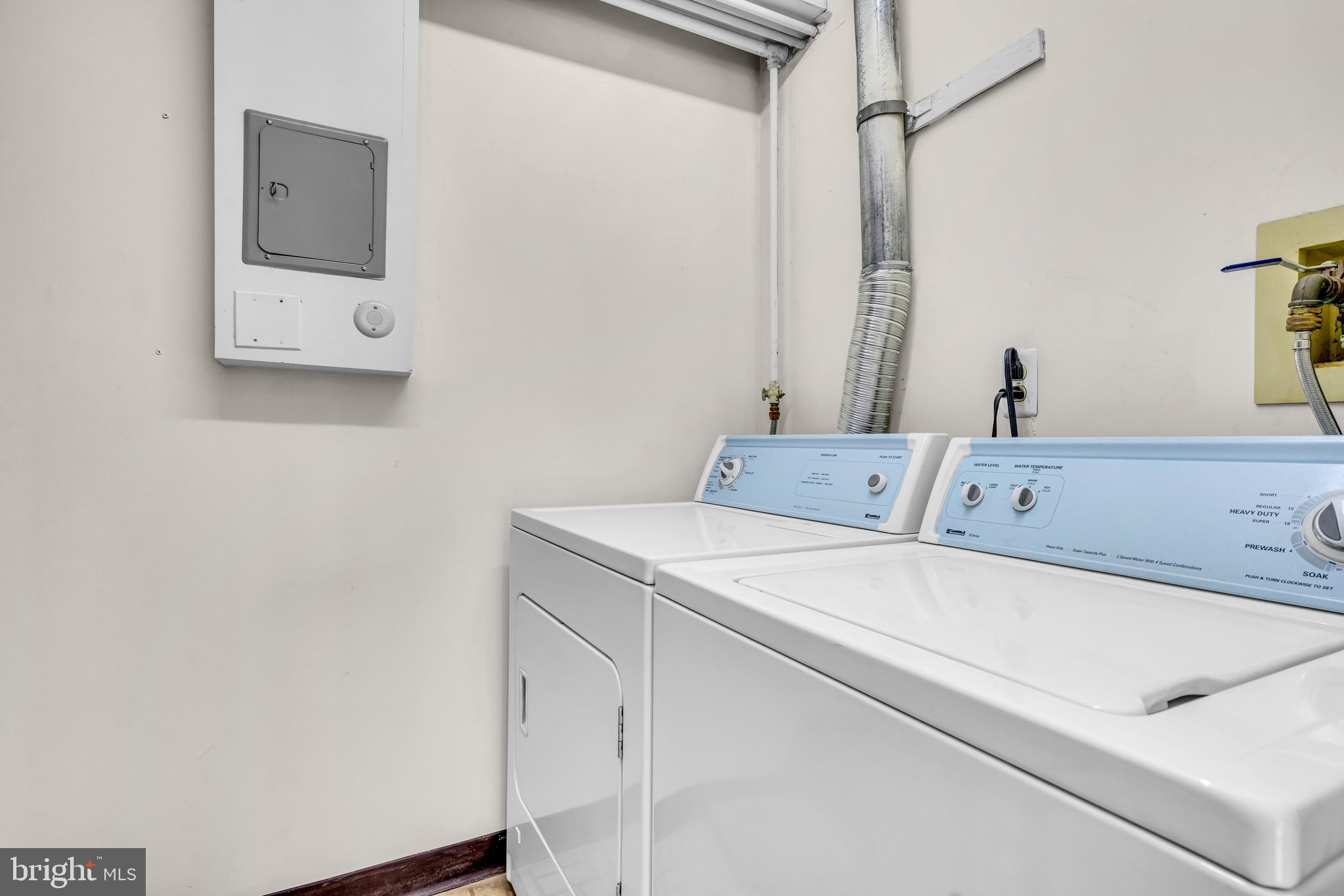 DELAIRE LANDING - Residential