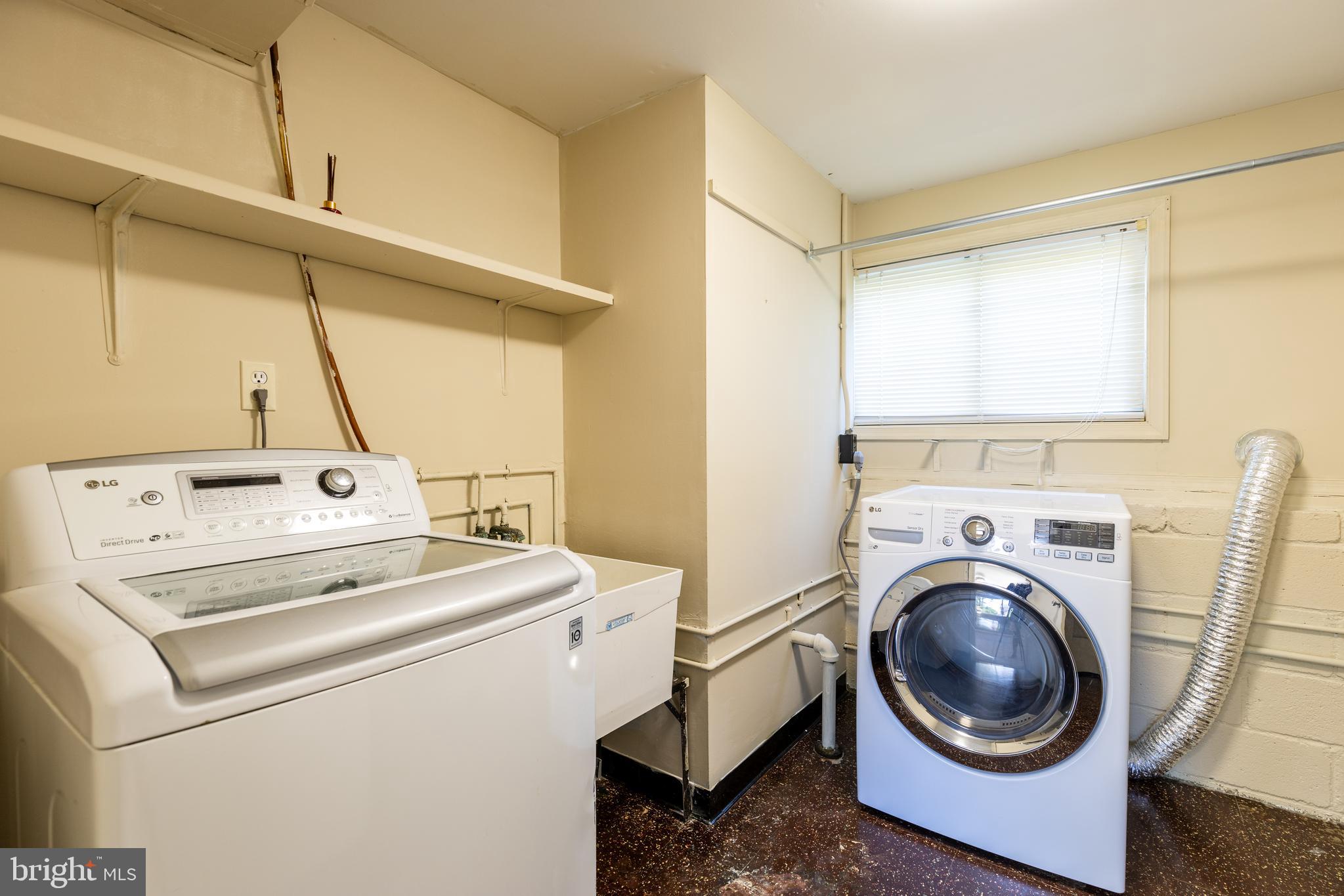 ROLLINGWOOD - Residential