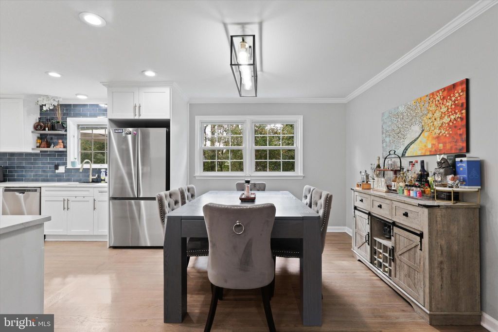 Photo of 13512 Tabscott Drive, CHANTILLY, VA 20151 (MLS # VAFX2273388)