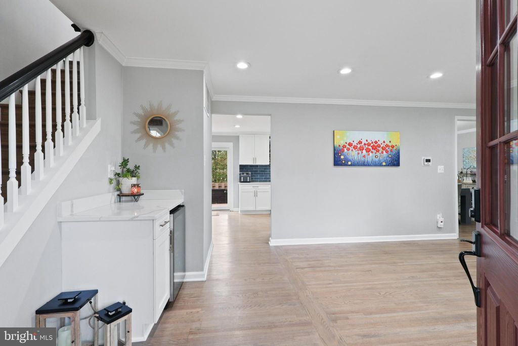 Photo of 13512 Tabscott Drive, CHANTILLY, VA 20151 (MLS # VAFX2273388)