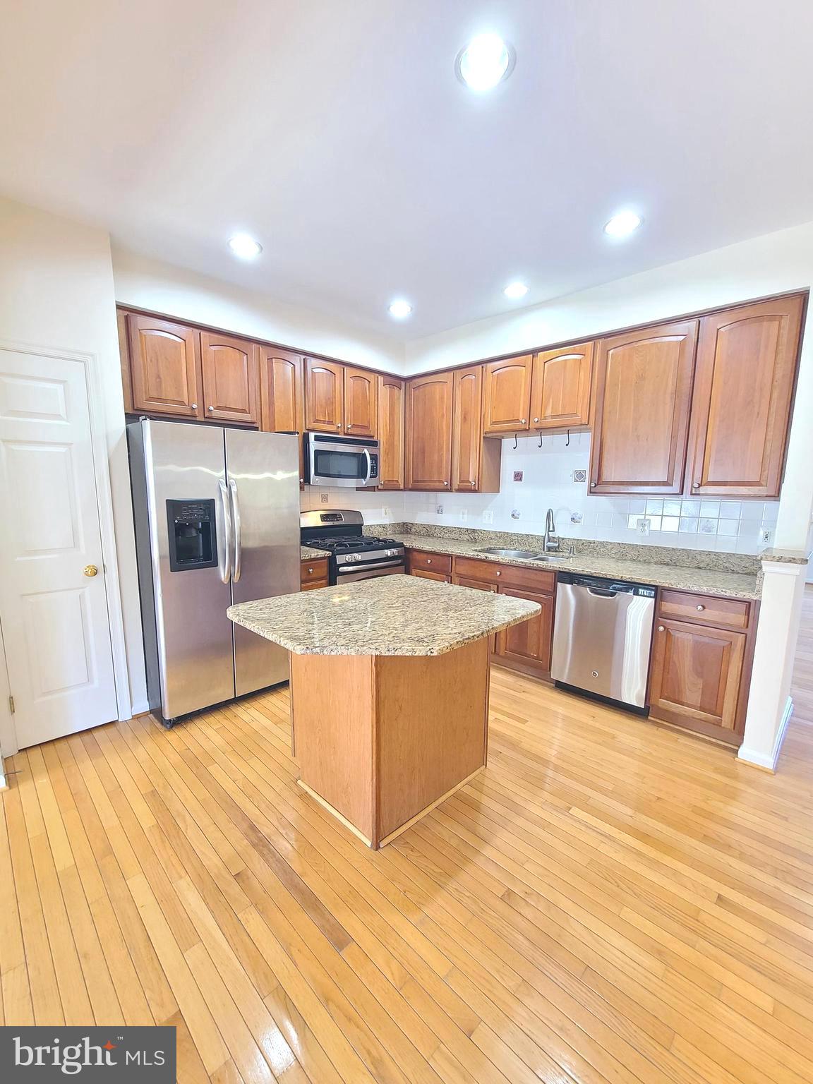 LORTON STATION SOUTH - Residential