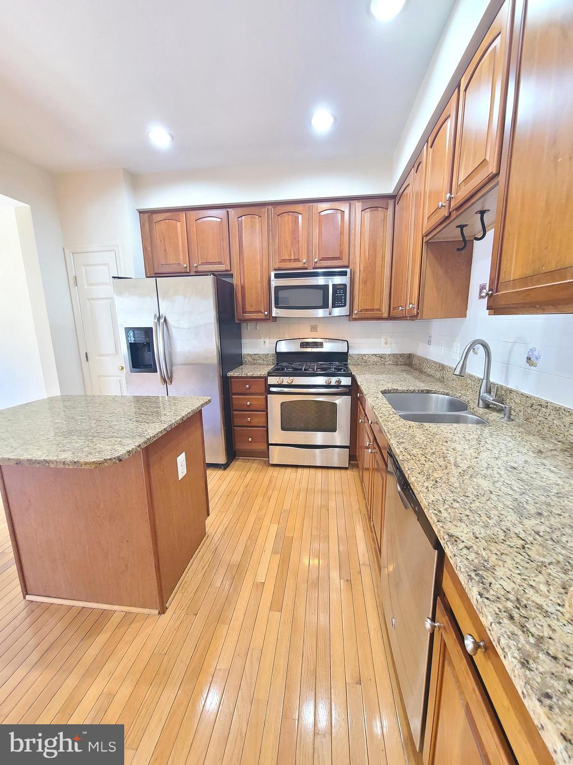 LORTON STATION SOUTH - Residential