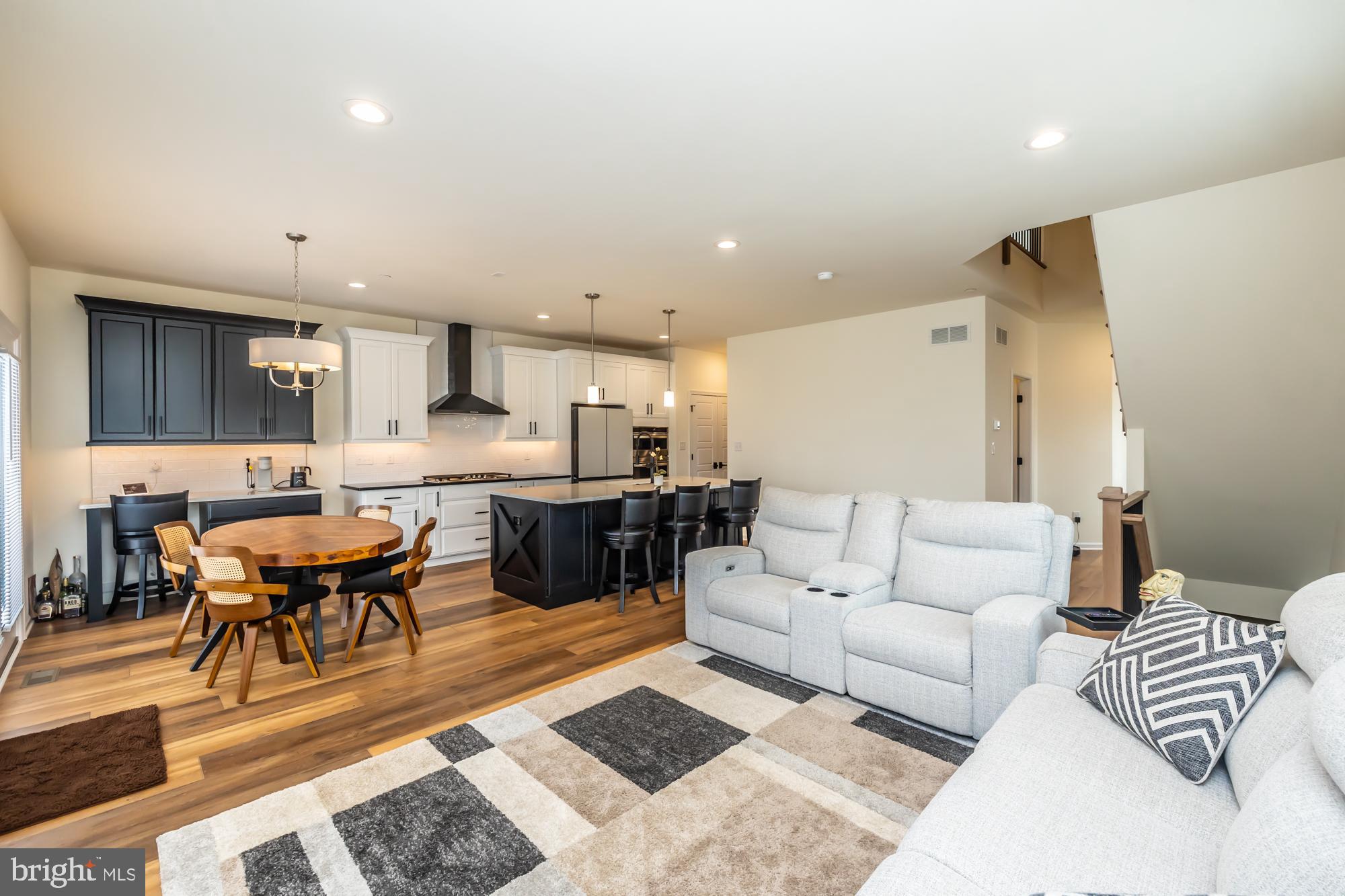 CROSS CREEK - Residential