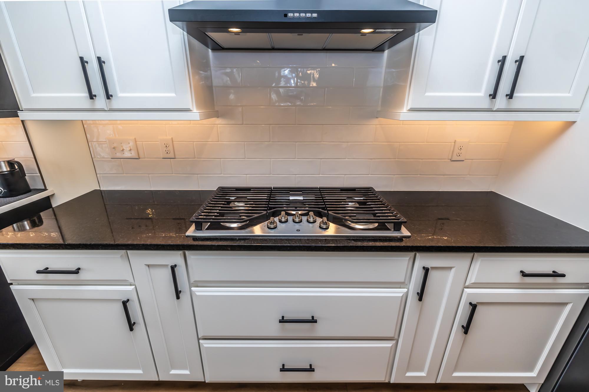 CROSS CREEK - Residential