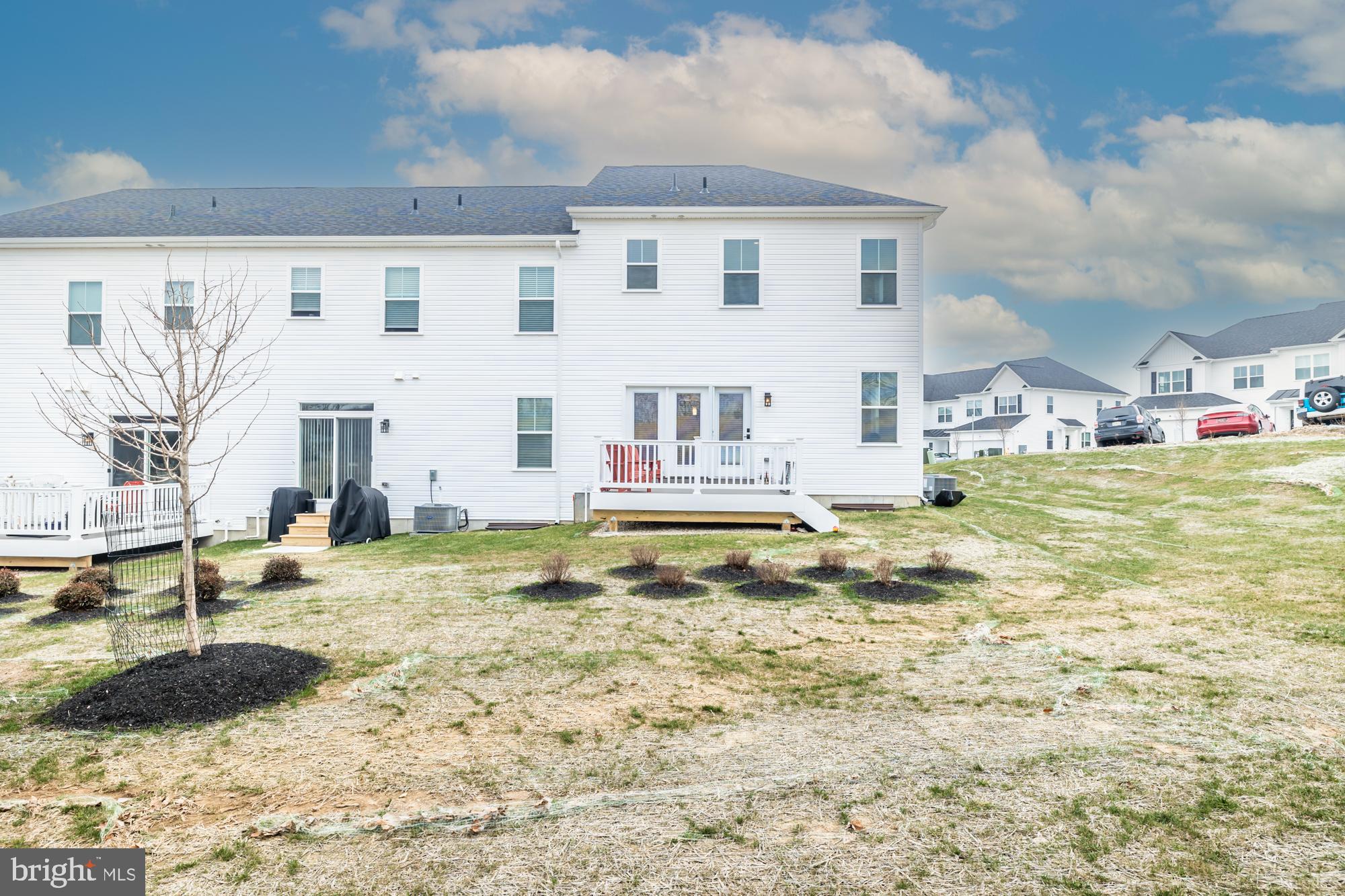 CROSS CREEK - Residential