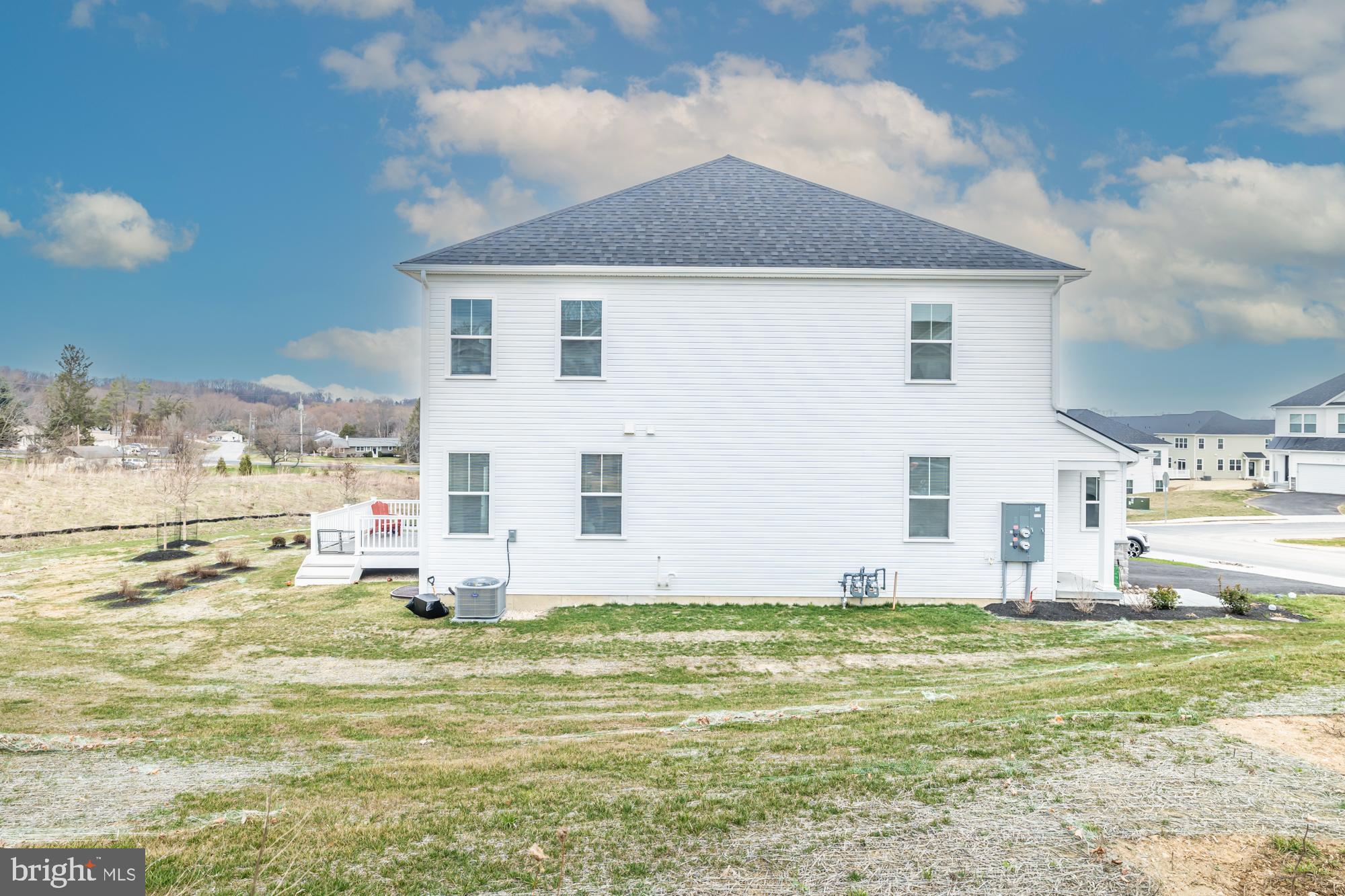 CROSS CREEK - Residential