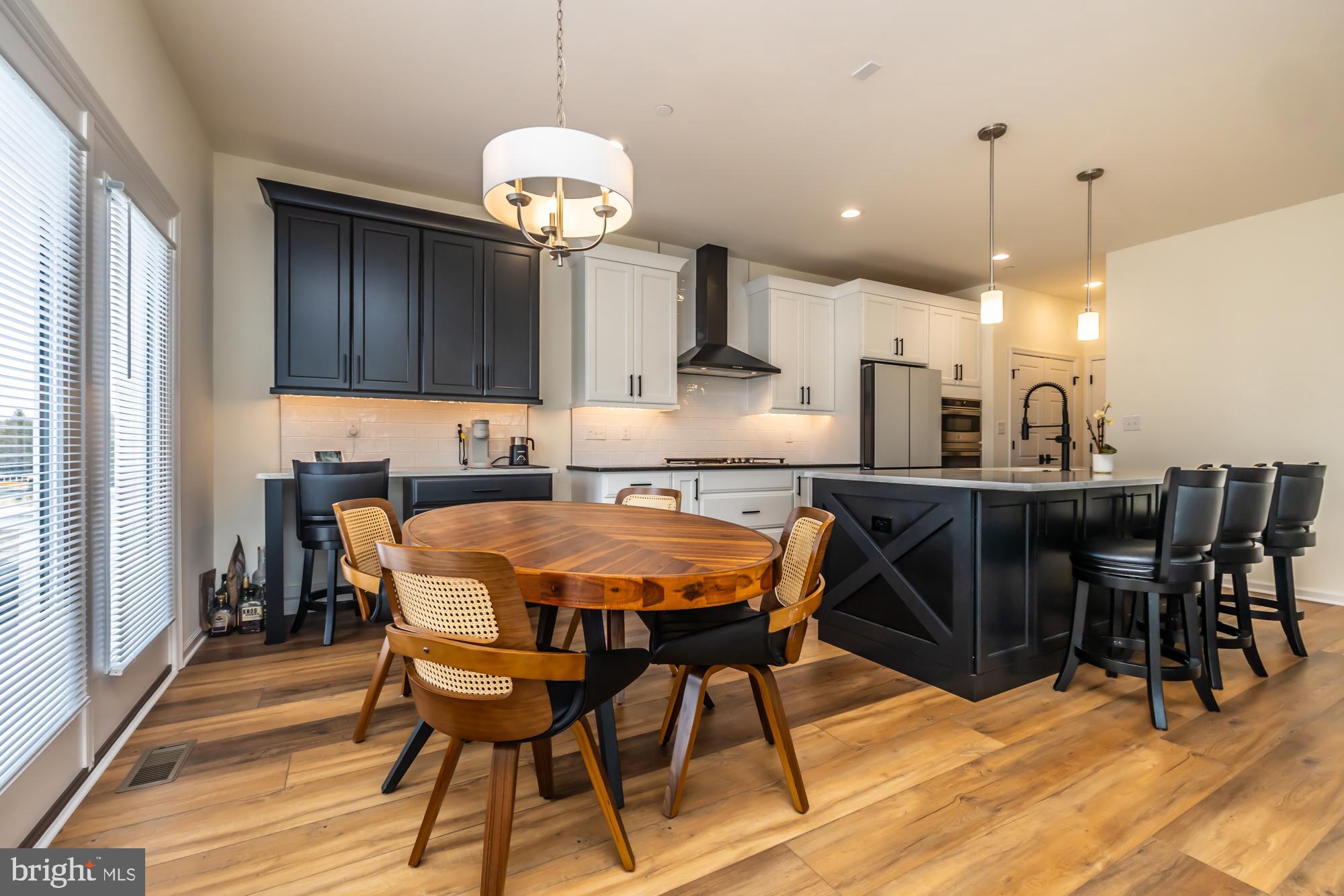 CROSS CREEK - Residential