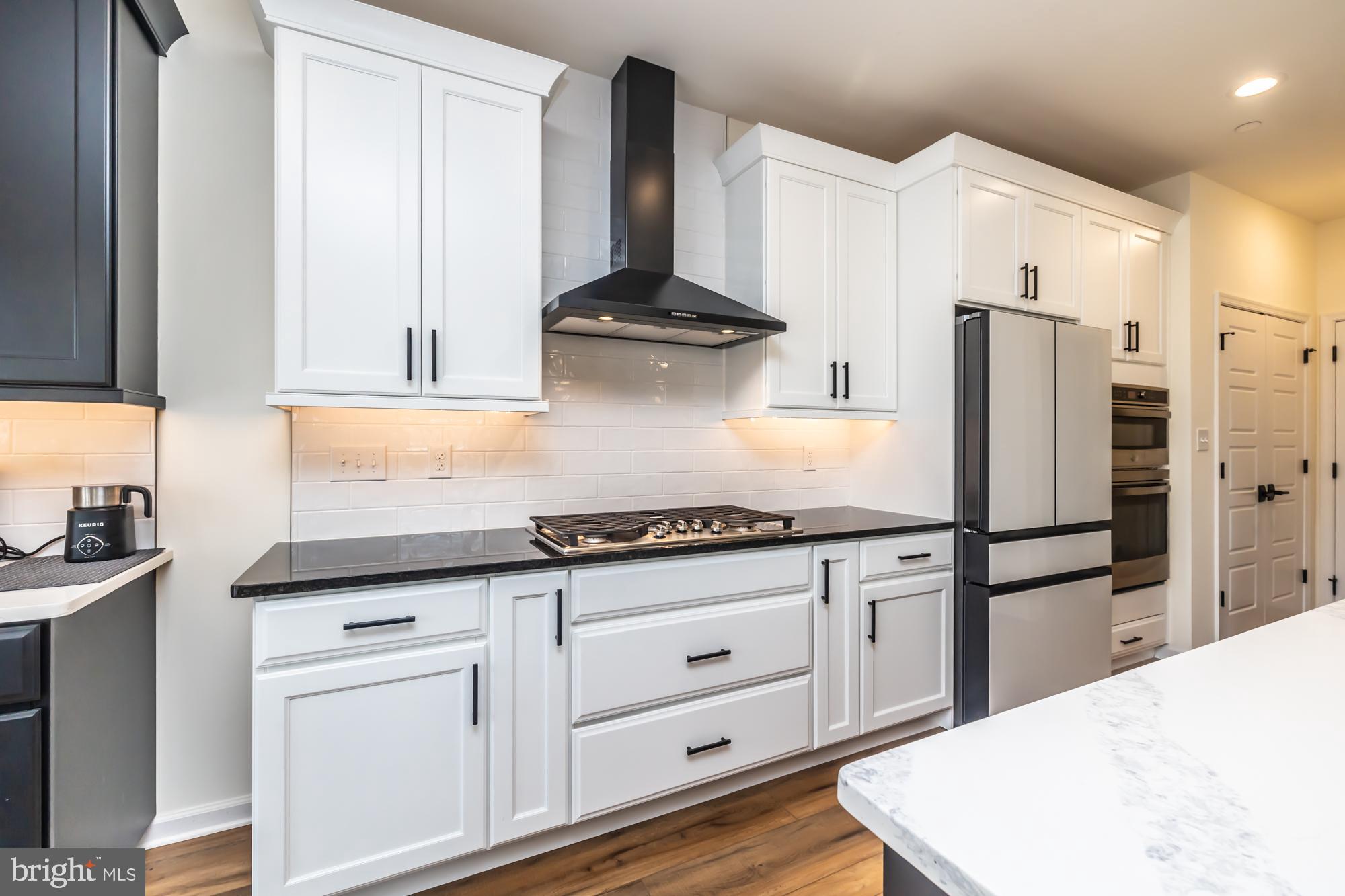 CROSS CREEK - Residential