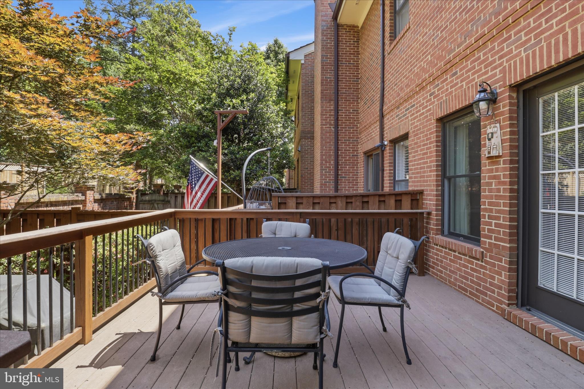 HAMPTONS OF MCLEAN - Residential