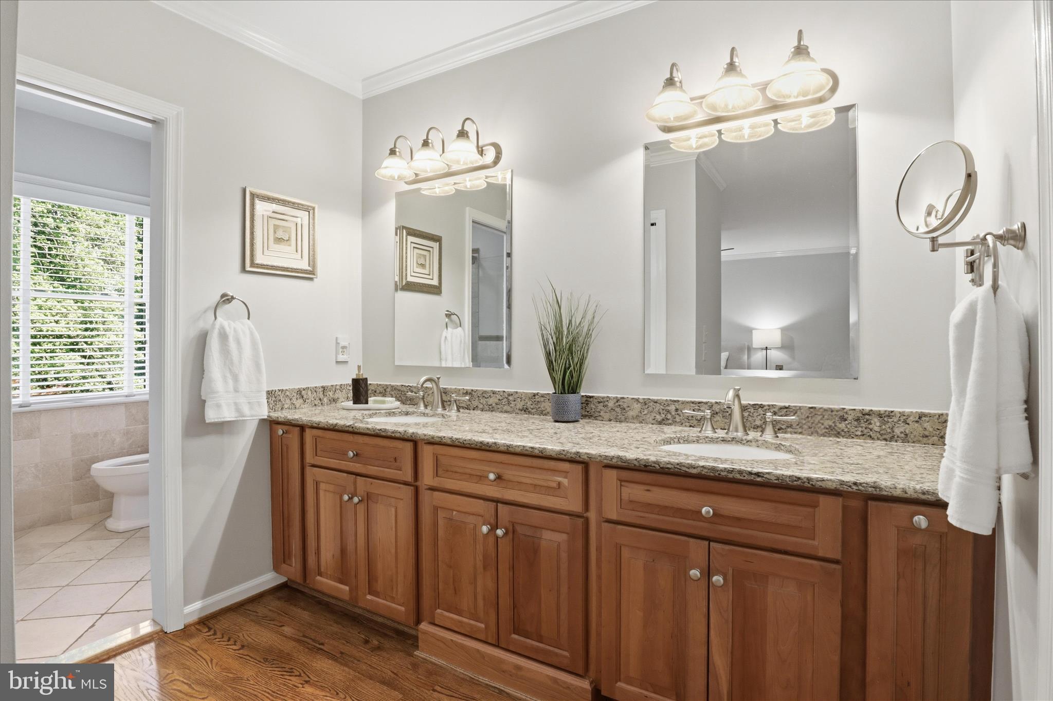 HAMPTONS OF MCLEAN - Residential