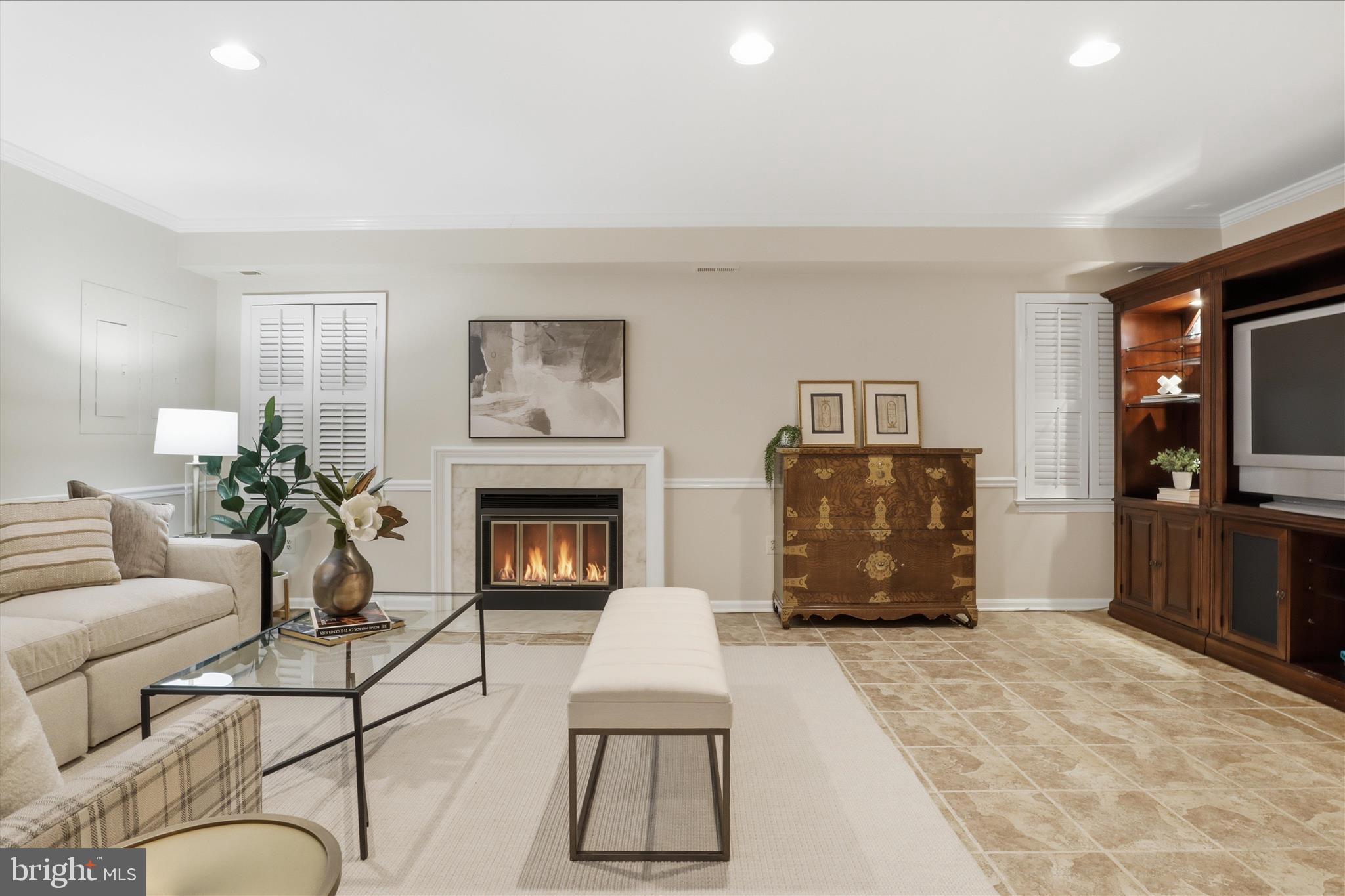 HAMPTONS OF MCLEAN - Residential