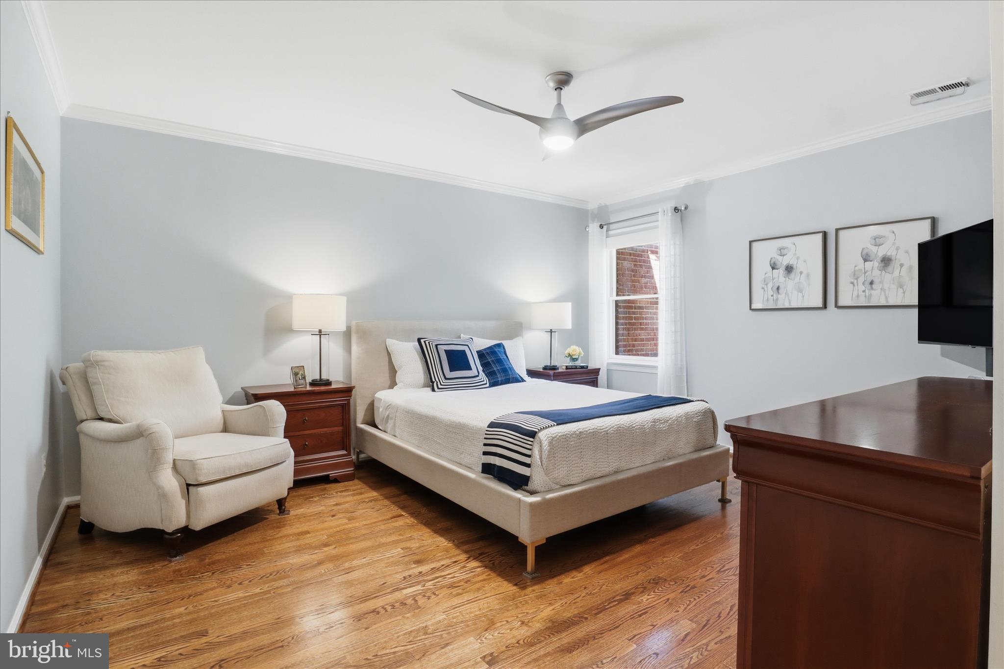 HAMPTONS OF MCLEAN - Residential
