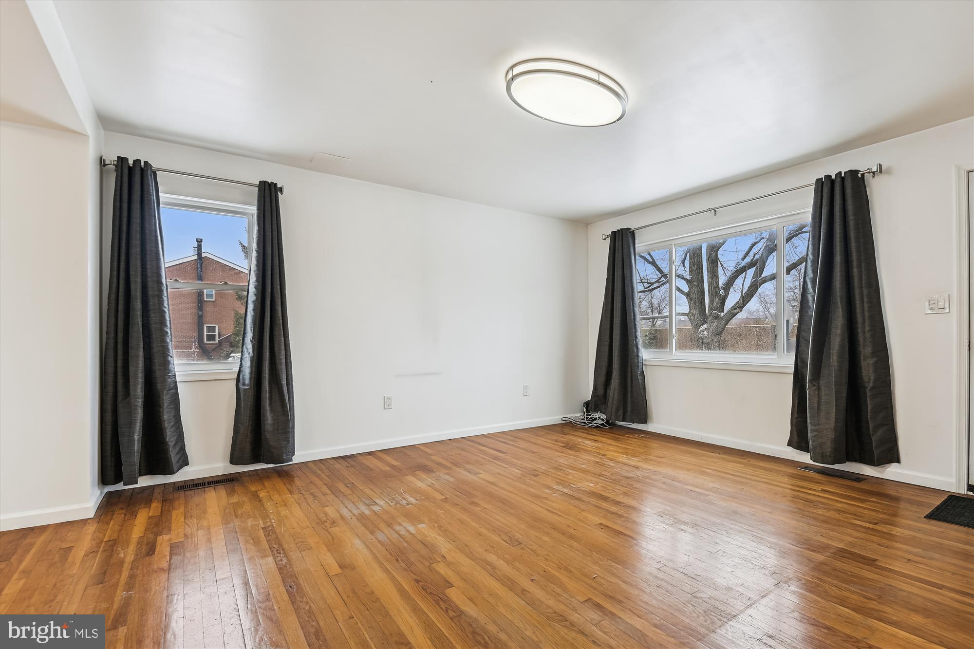 COUNTRY RIDGE - Residential