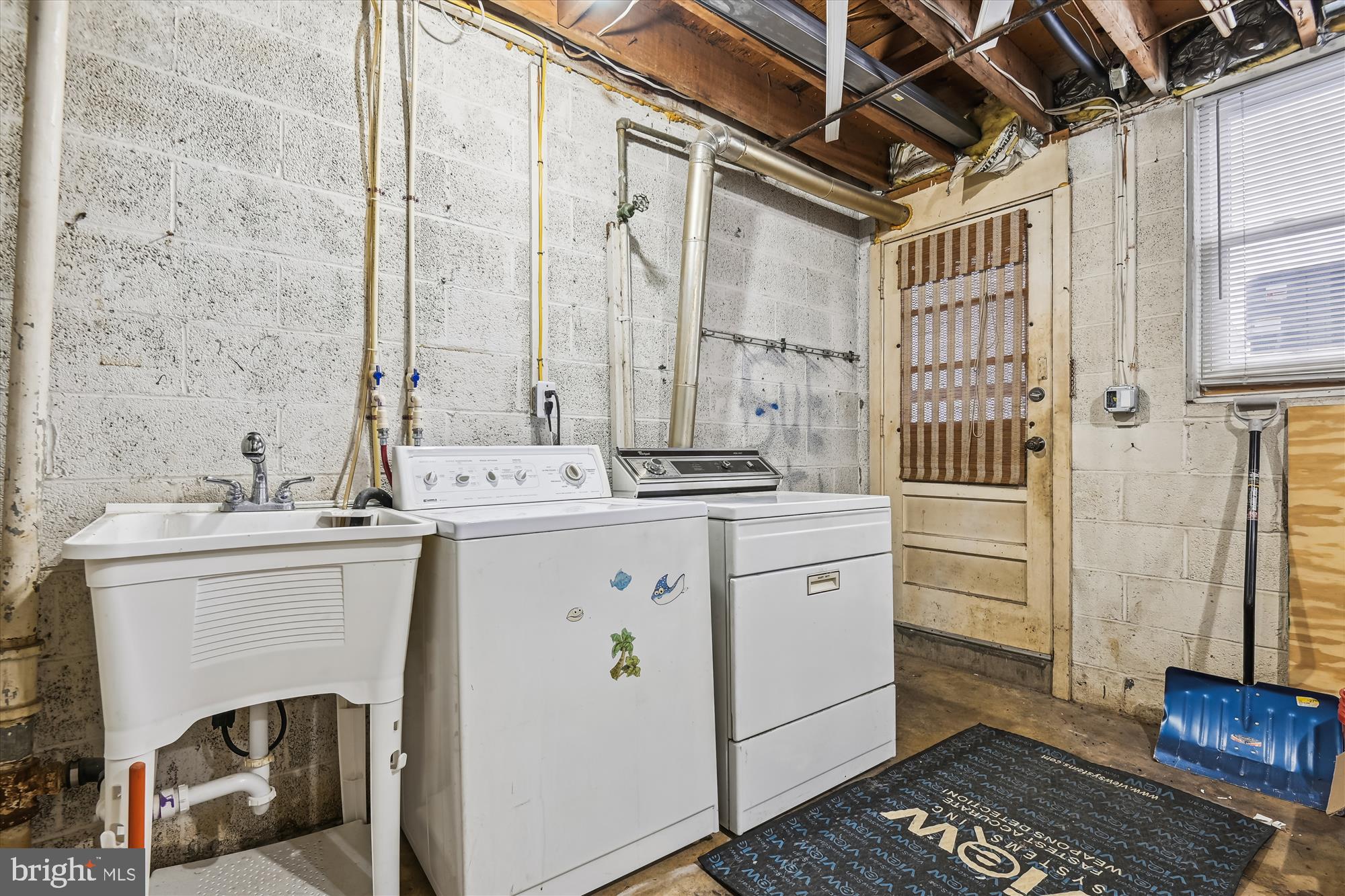 COUNTRY RIDGE - Residential