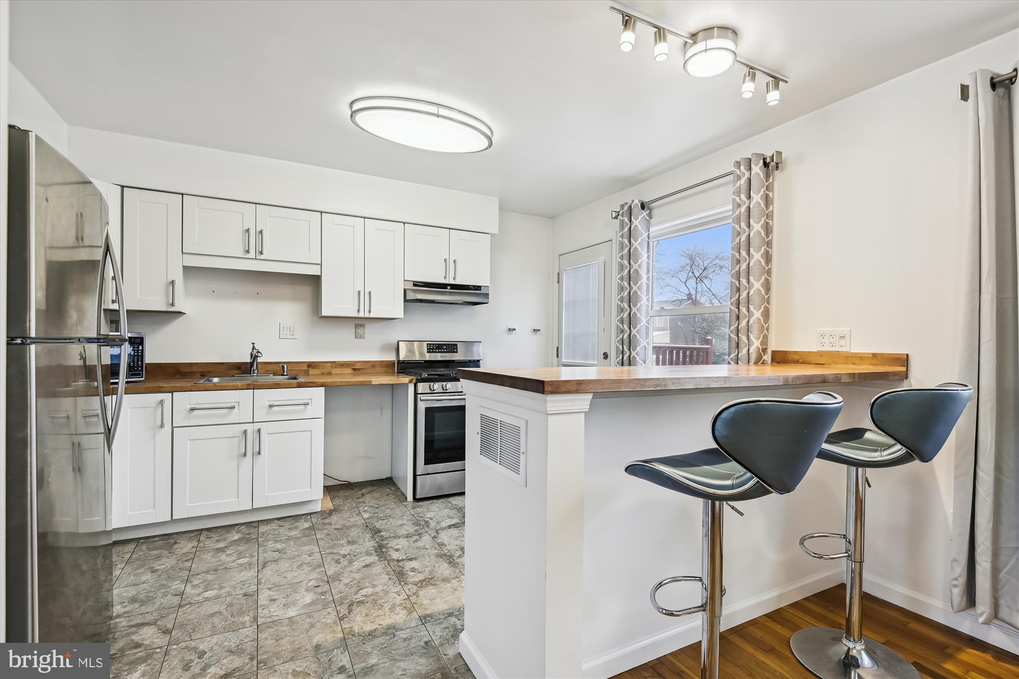 COUNTRY RIDGE - Residential