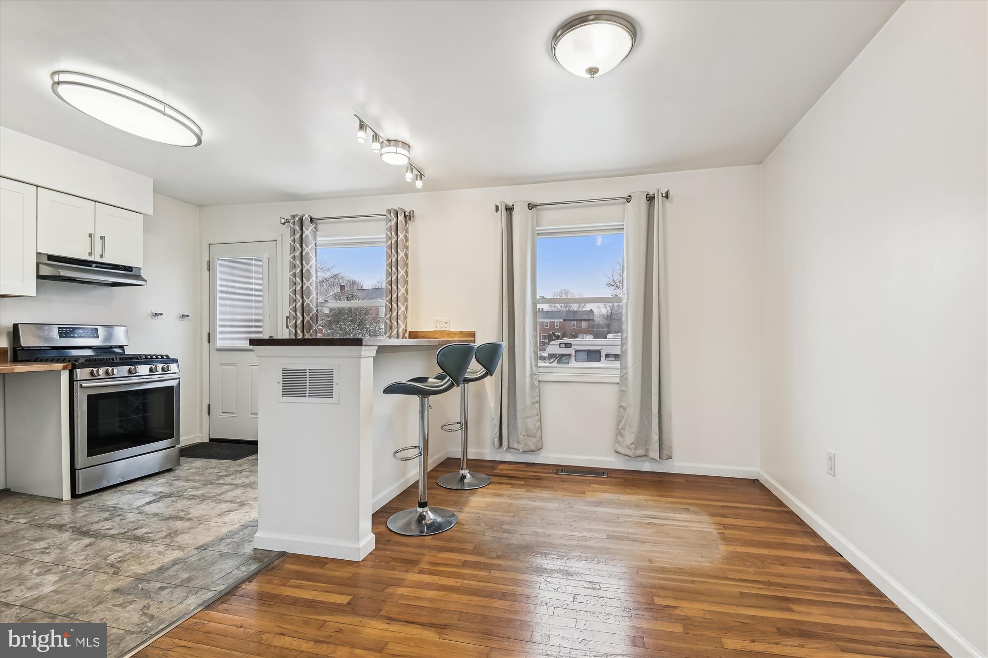 COUNTRY RIDGE - Residential