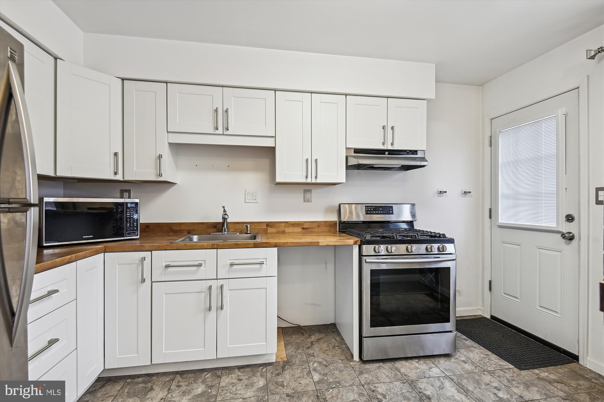 COUNTRY RIDGE - Residential