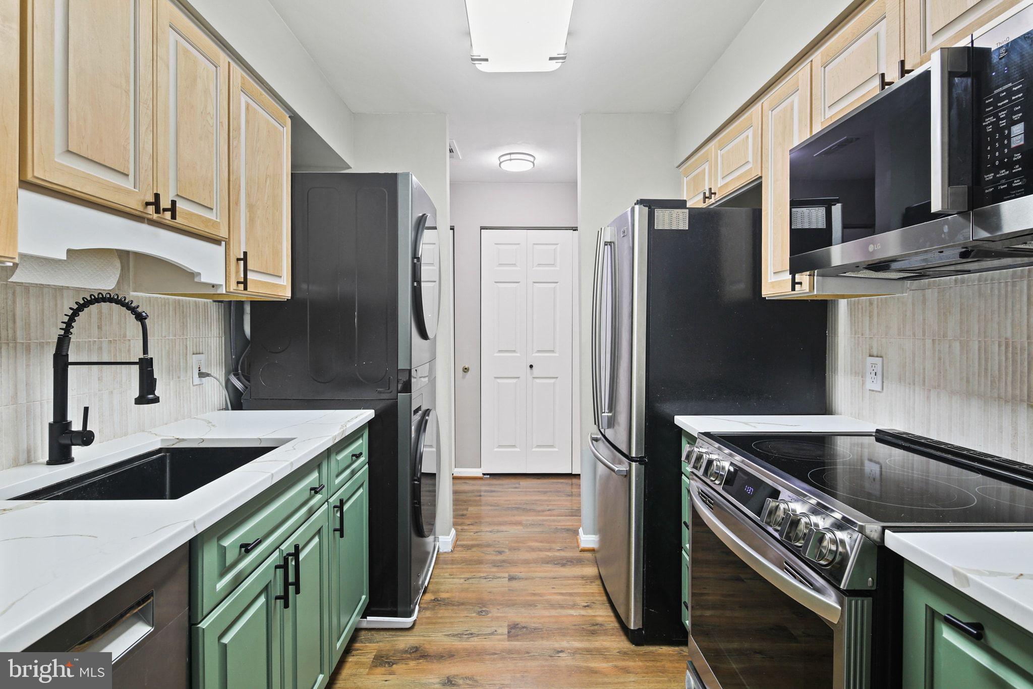 MONTGOMERY RUN - Residential