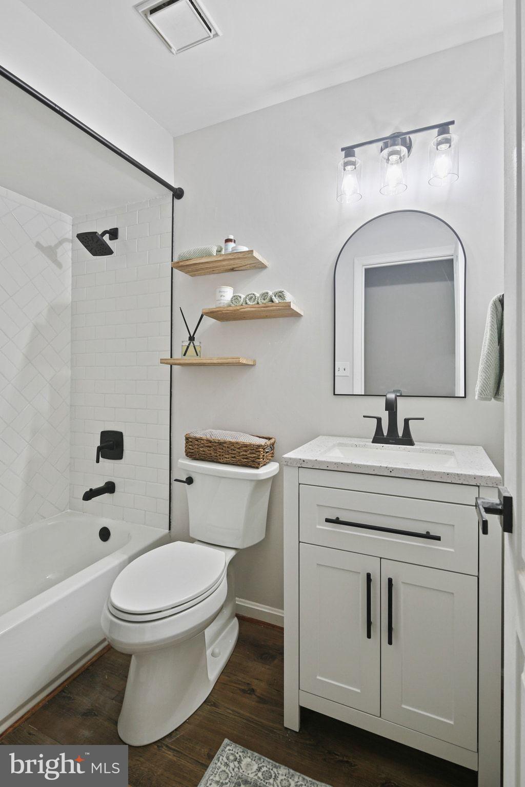 MONTGOMERY RUN - Residential