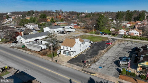 Photo of 2305 W Market Street, YORK, PA 17404 (MLS # PAYK2113358)