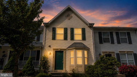Townhouse For Sale - 1144 Oakmoor Court #1144<br/> Baltimore County, BALTIMORE, MD 21227