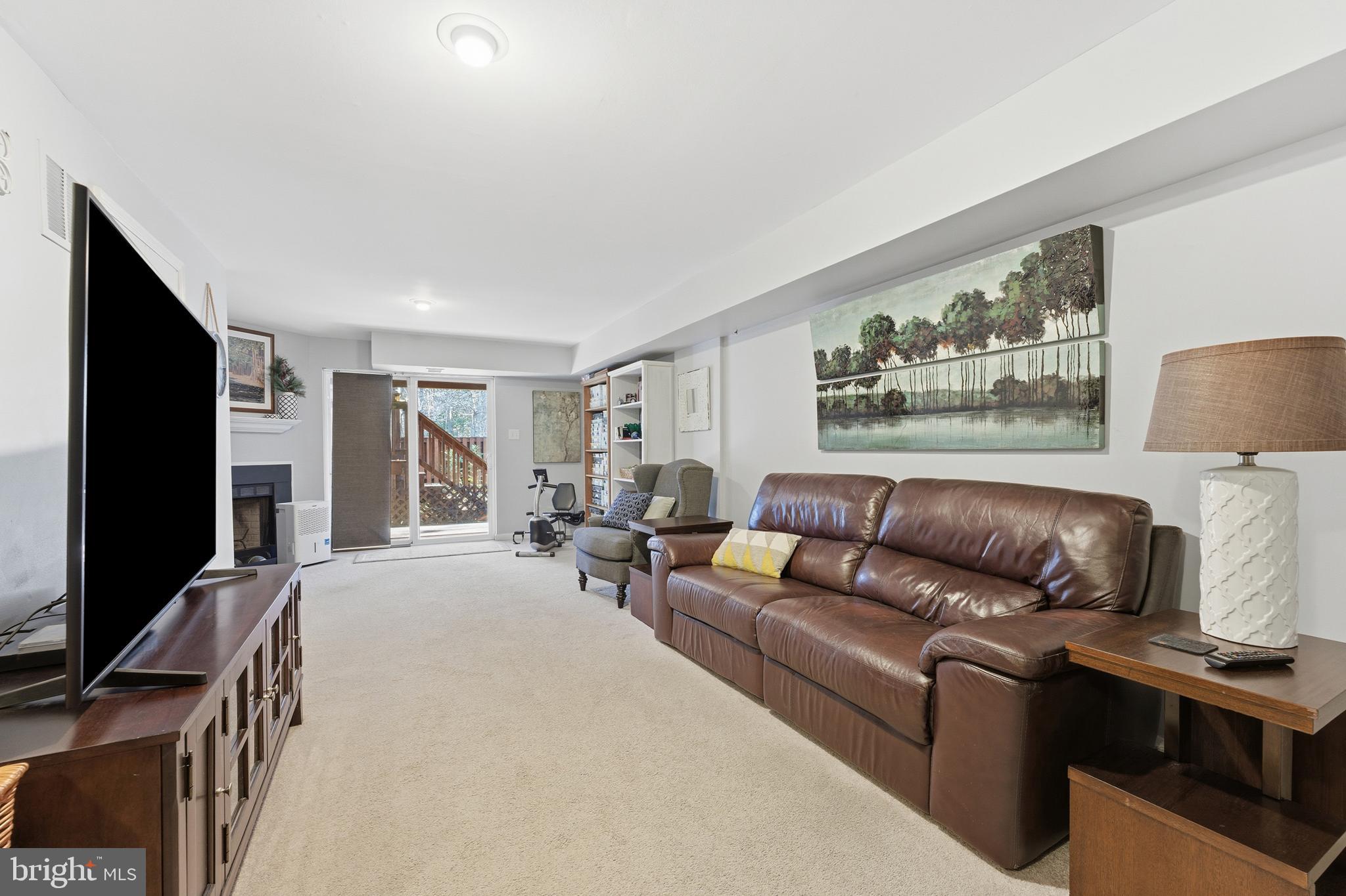 CENTREVILLE GREEN - Residential