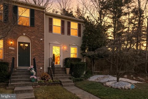 Photo of 5724 Harrier Drive, CLIFTON, VA 20124 (MLS # VAFX2281506)