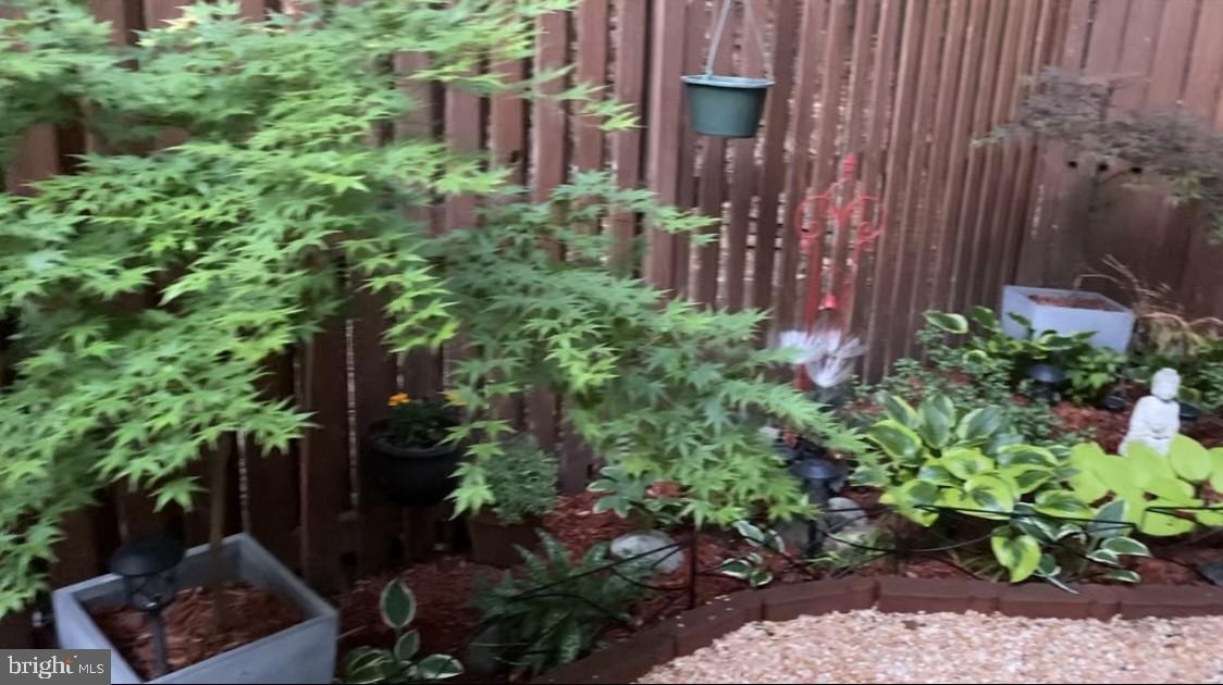 CENTREVILLE GREEN - Residential