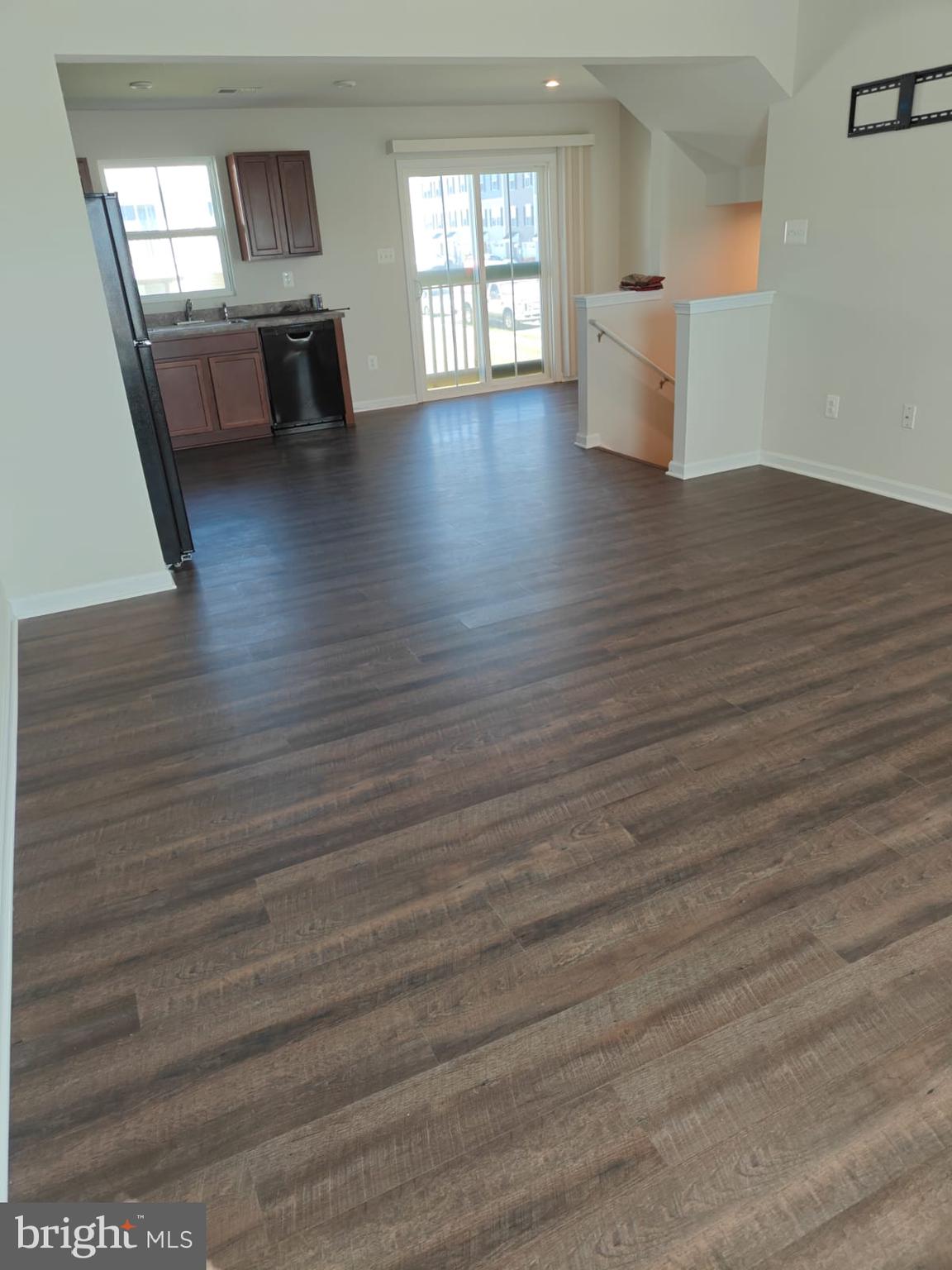 THE LAKES AT MARTINSBURG - Residential Lease