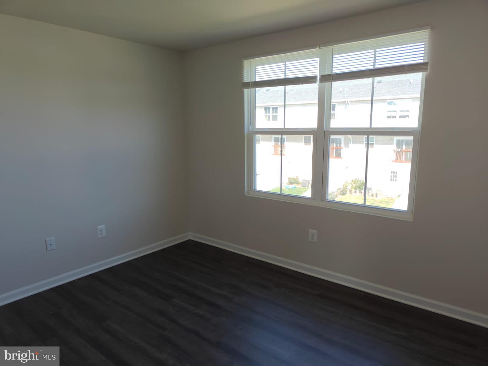 THE LAKES AT MARTINSBURG - Residential Lease