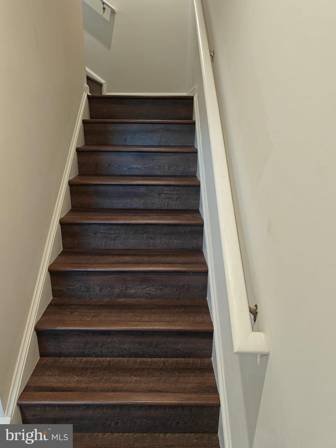 THE LAKES AT MARTINSBURG - Residential Lease