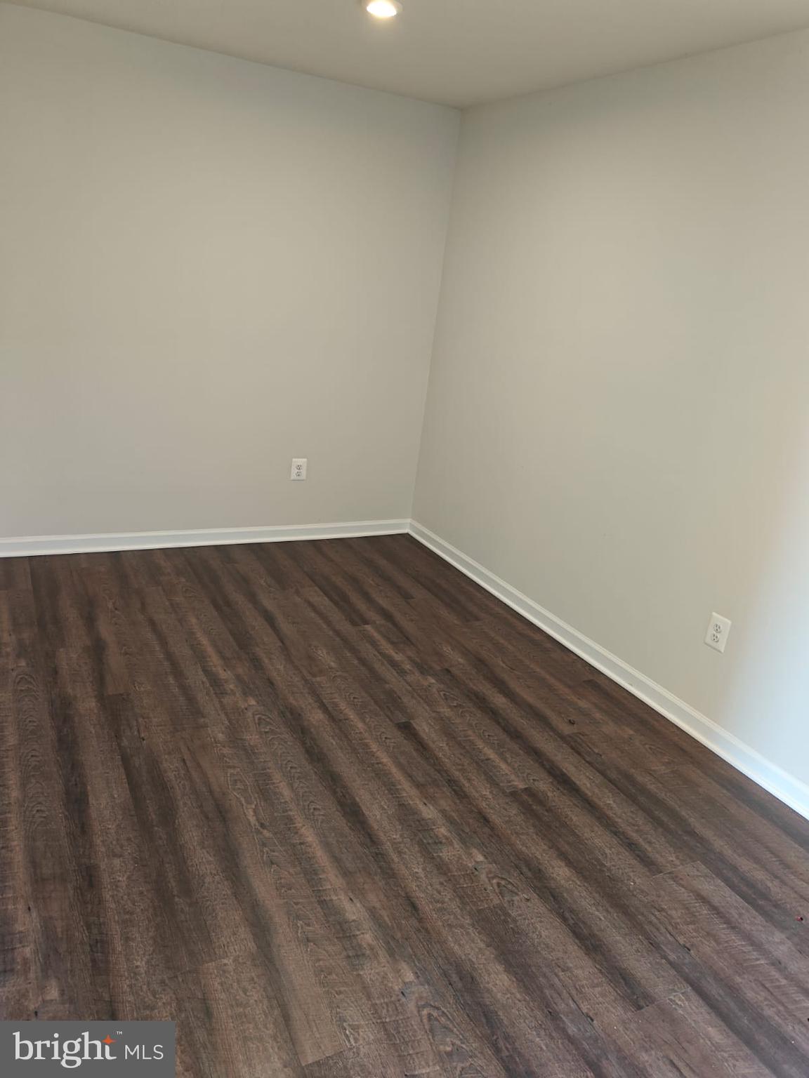 THE LAKES AT MARTINSBURG - Residential Lease