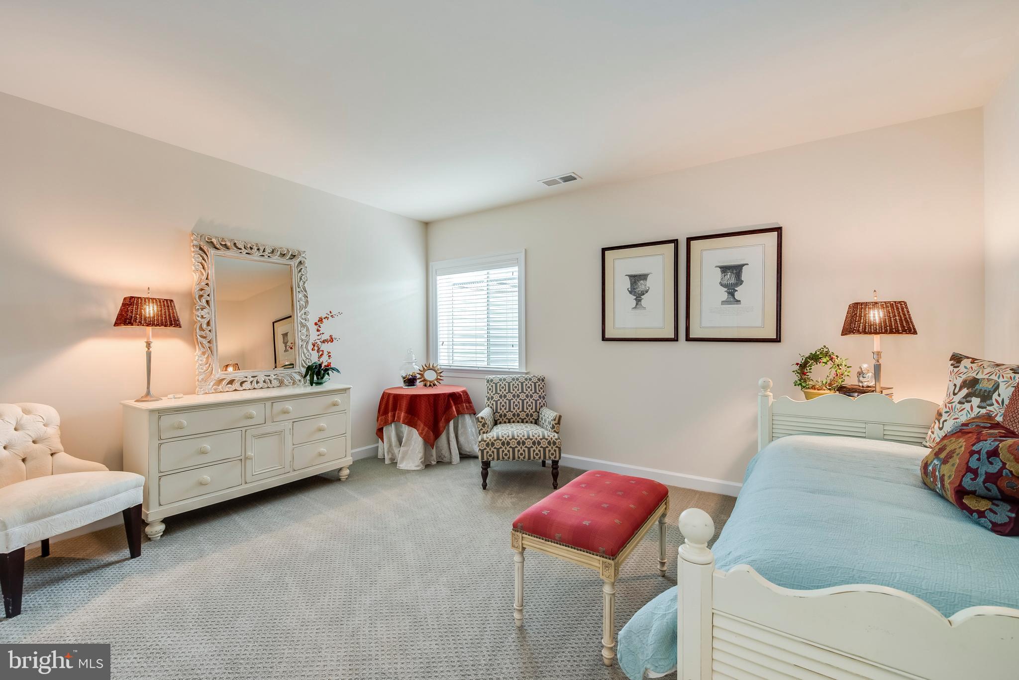 TWO RIVERS - Residential Lease