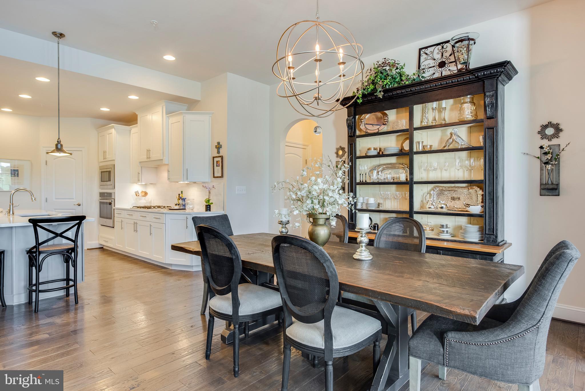 TWO RIVERS - Residential Lease