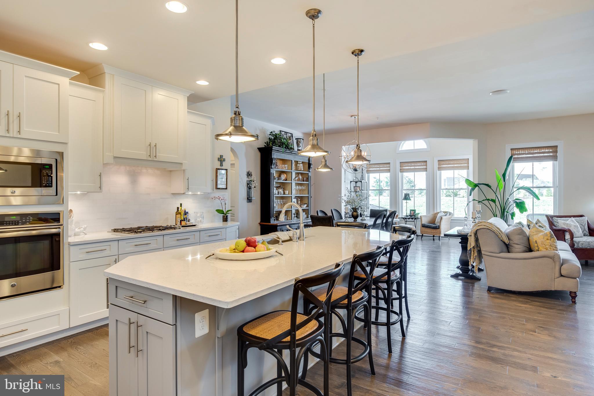 TWO RIVERS - Residential Lease