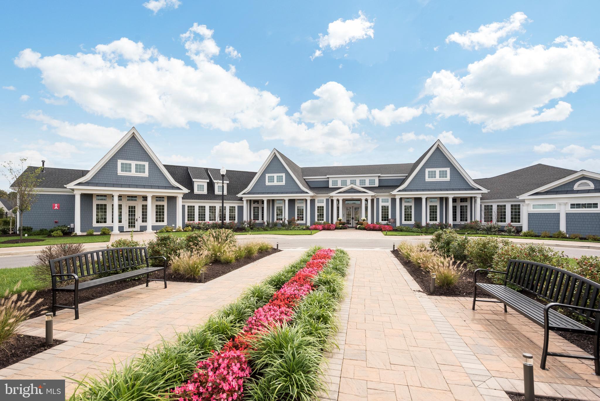 TWO RIVERS - Residential Lease