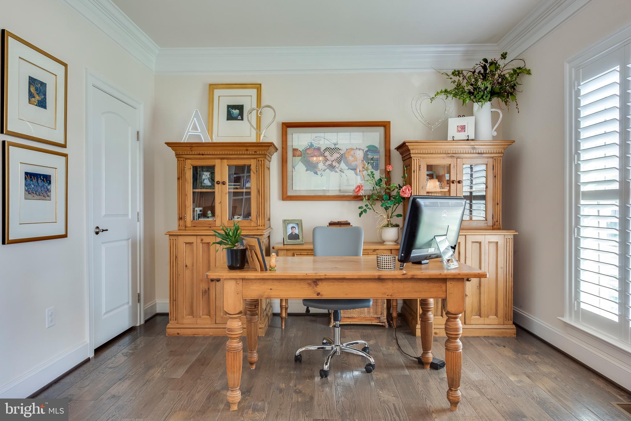 TWO RIVERS - Residential Lease