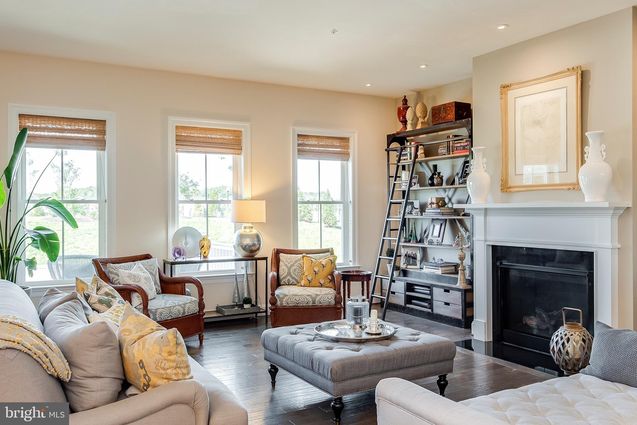 TWO RIVERS - Residential Lease