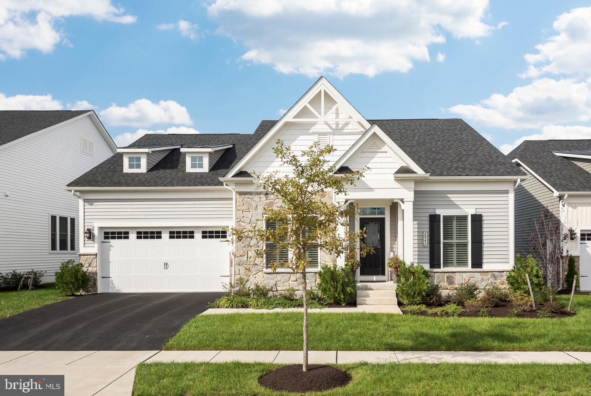 TWO RIVERS - Residential Lease