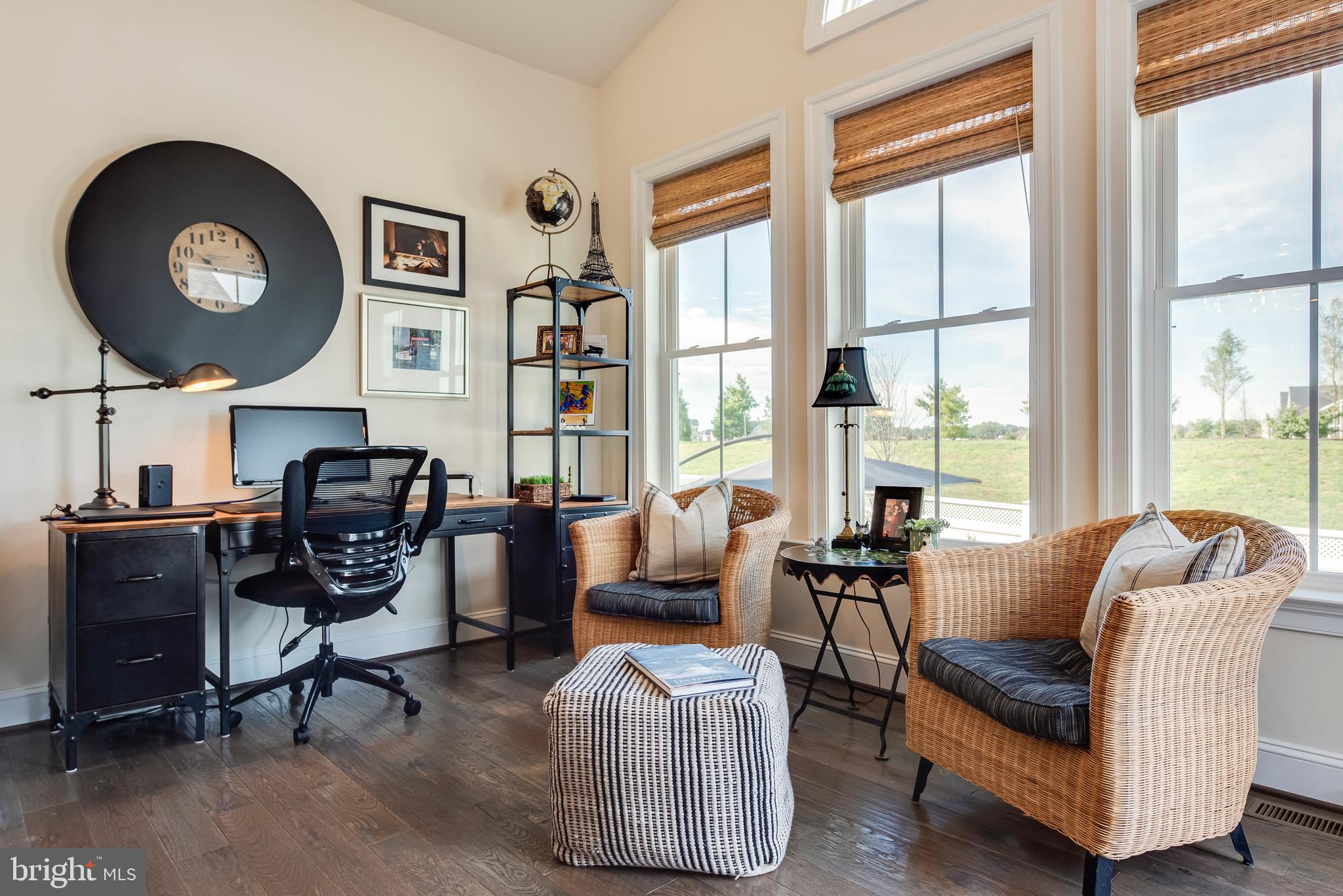 TWO RIVERS - Residential Lease