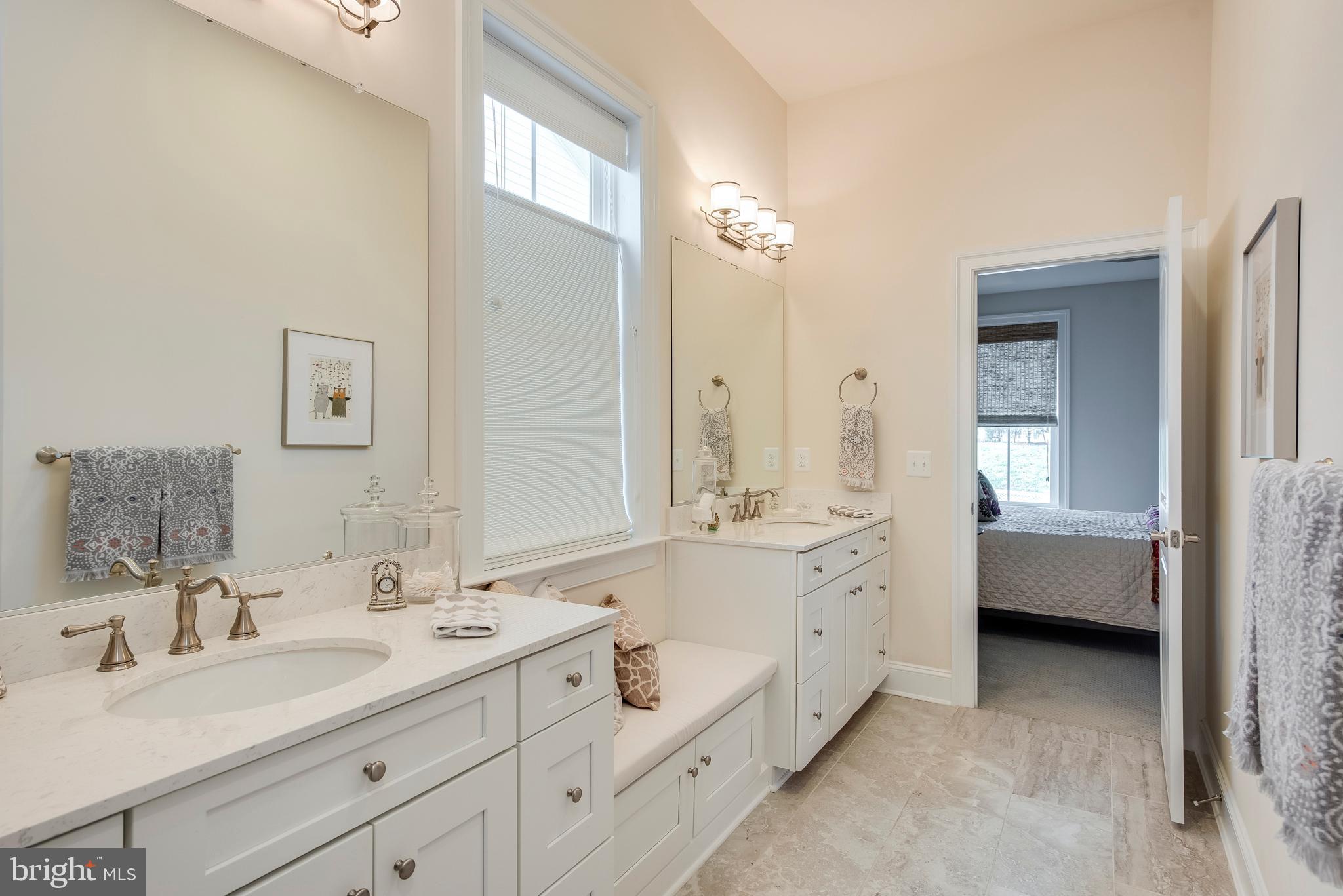 TWO RIVERS - Residential Lease