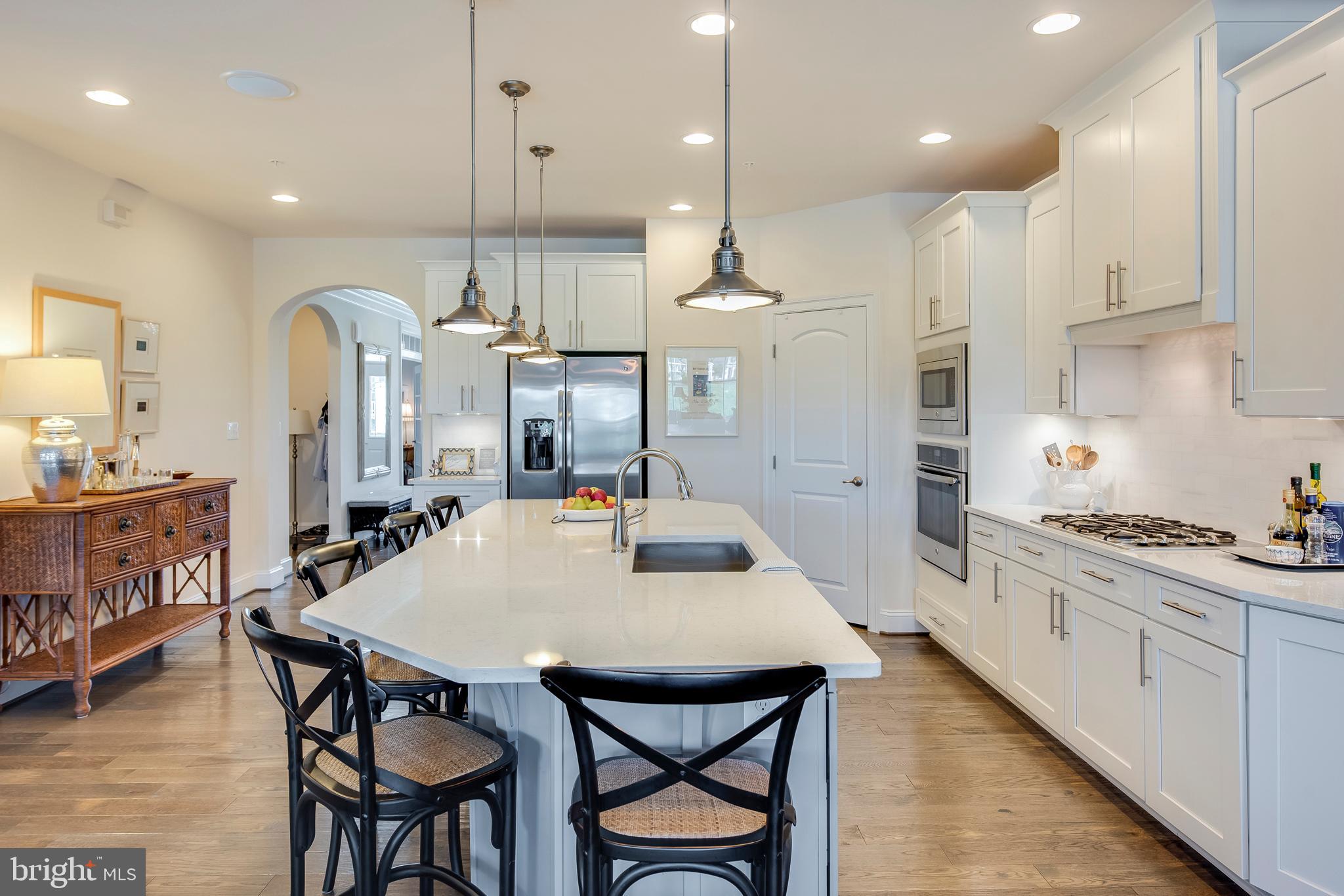 TWO RIVERS - Residential Lease