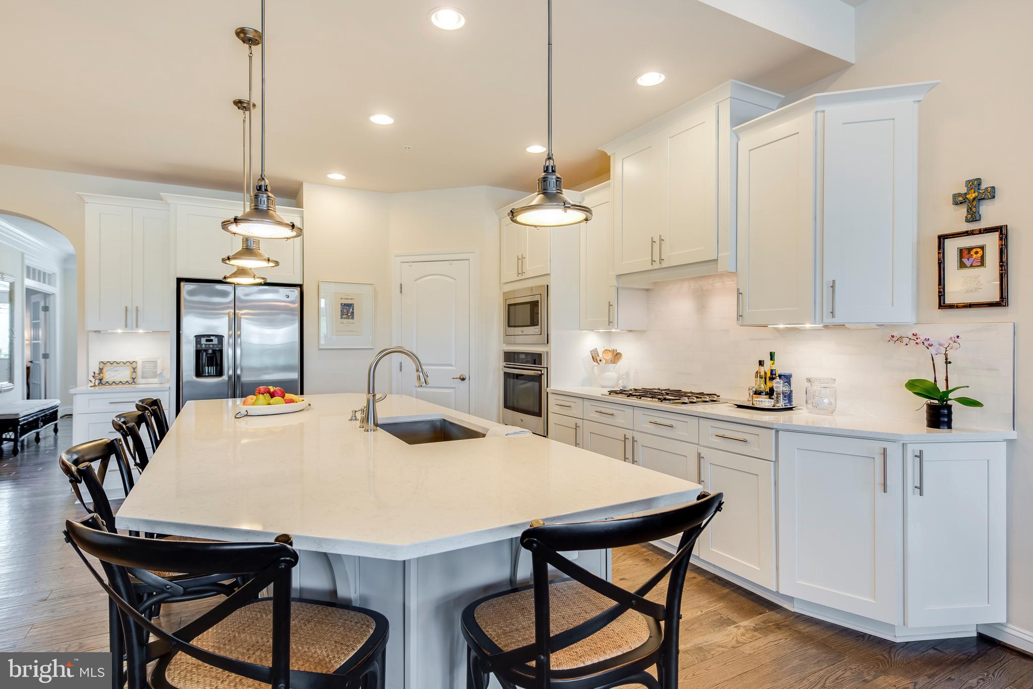 TWO RIVERS - Residential Lease