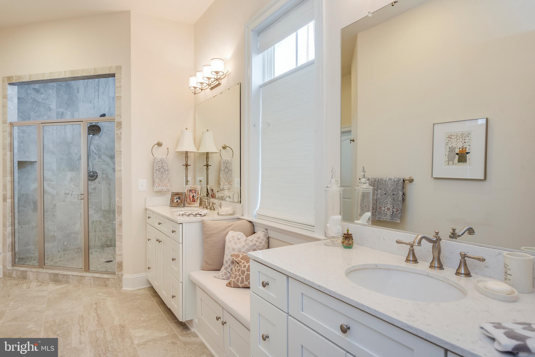 TWO RIVERS - Residential Lease