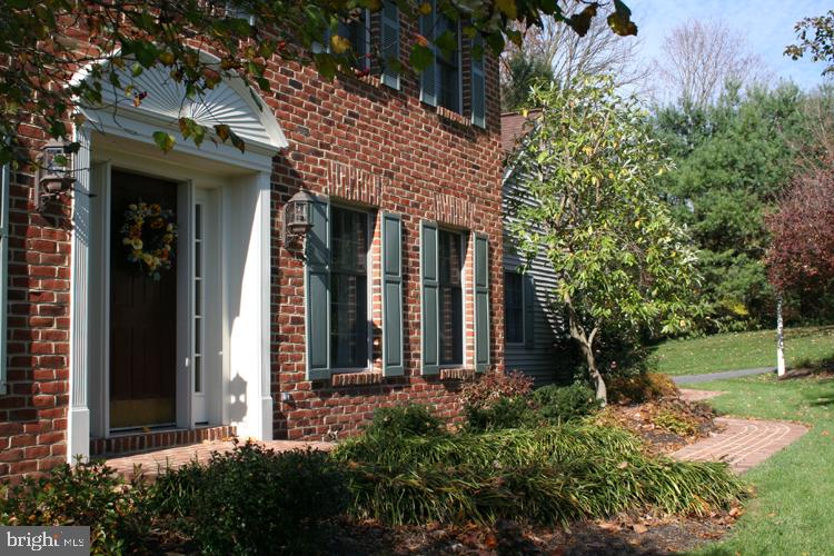 BROOKWOOD PERCH - Residential