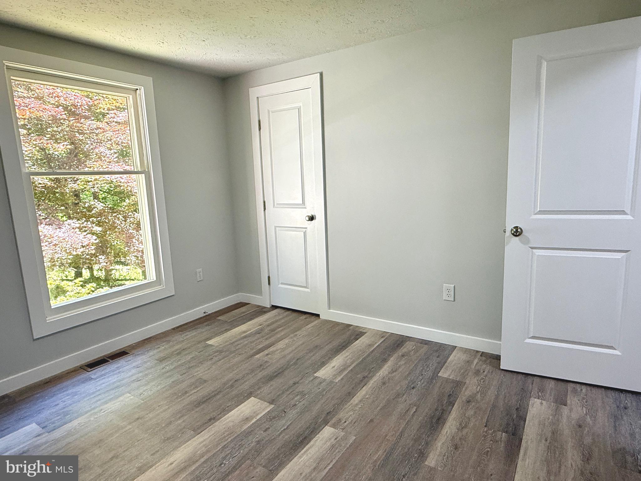 SHANNONDALE - Residential
