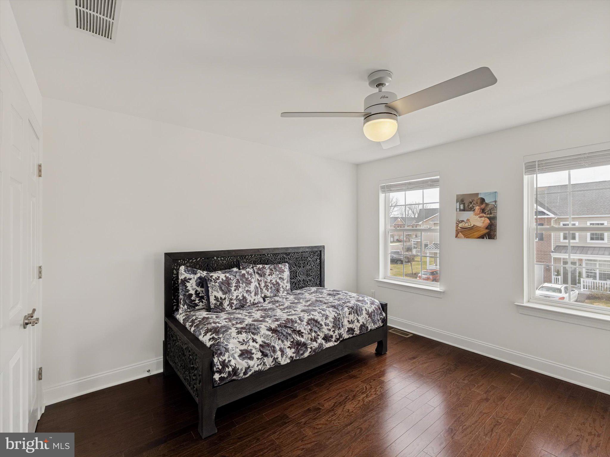 RADCLIFFE COURT - Residential