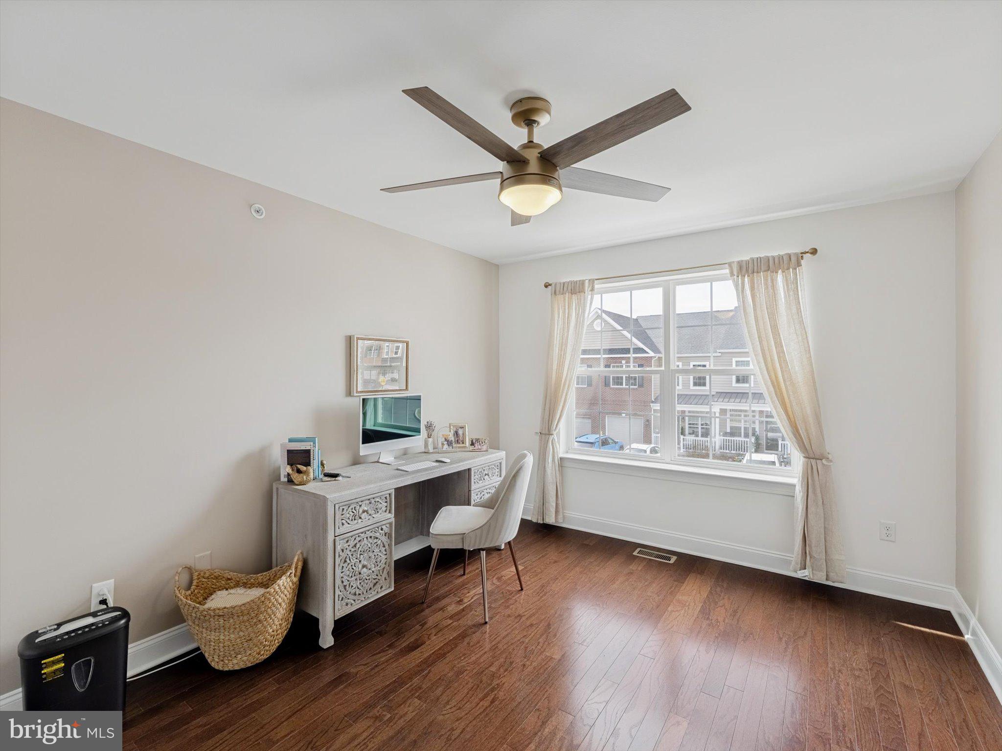 RADCLIFFE COURT - Residential